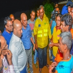 පවතින ආපදා තත්වයයෙන් පීඩාවට පත් ජනතාවගේ අවශ්‍යතා යොයා බැලේ.